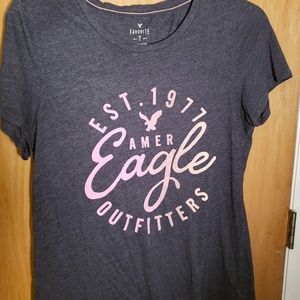 American Eagle tshirt